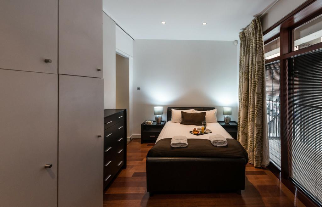 Base Serviced Apartments - Sir Thomas Street Liverpool Exterior foto