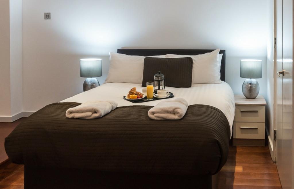 Base Serviced Apartments - Sir Thomas Street Liverpool Exterior foto